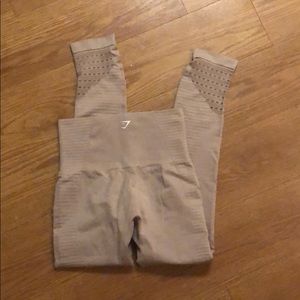 GYMSHARK ENERGY SEAMLESS TAN COLOR